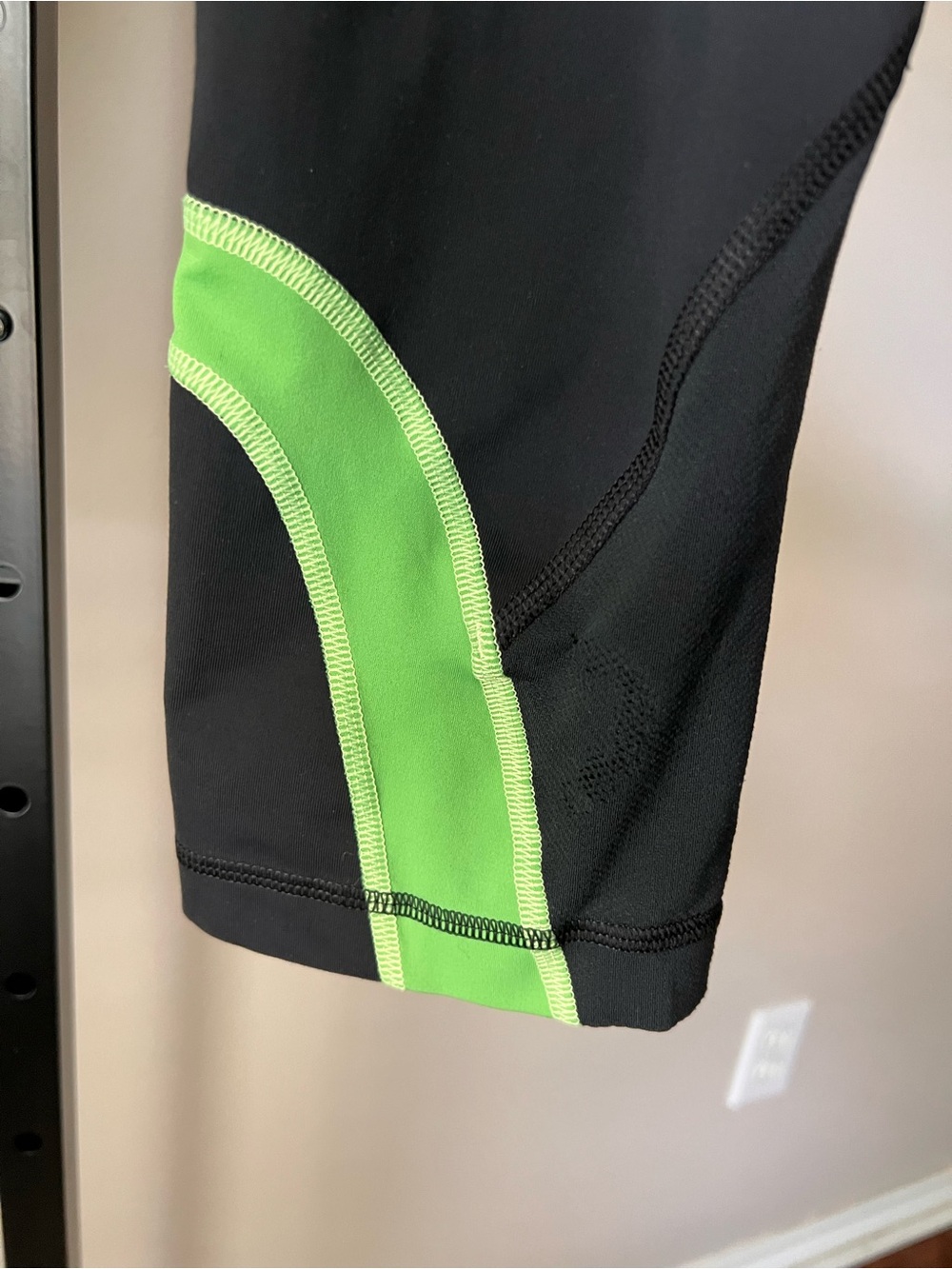 Lululemon run inspire crop II BLACK/ frond - Picture 3 of 9